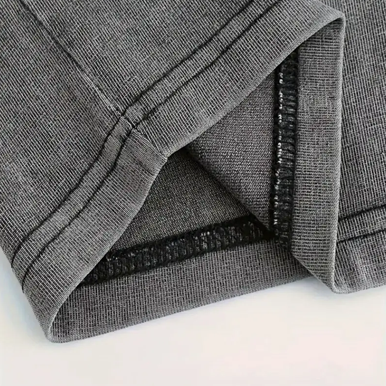 RELAXED & UNISEX FIT